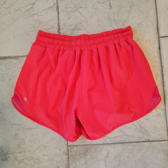 Lululemon Athletica Pink LR Hotty Hot 4in Shorts - Picture 4 of 6
